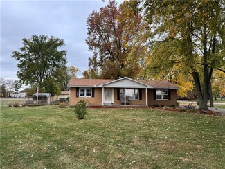 601 S Airport Rd, Decatur, IL 62521