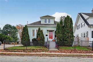 112 Villa Ave, Cranston, RI 02905