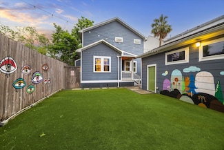 1111 Adele St, Houston, TX 77009