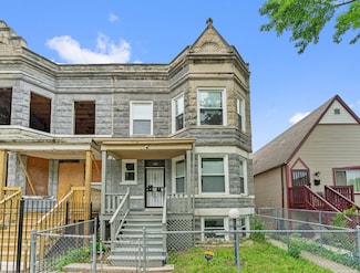814 S Karlov Ave, Chicago, IL 60624