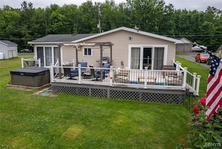 9715 Ethel Rd, Brewerton, NY 13029