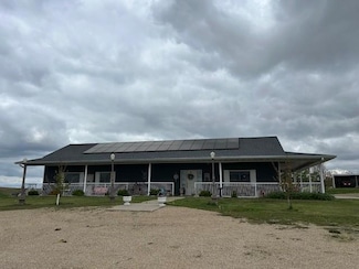 3291 N Ave, Tama, IA 52339