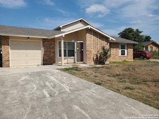 614 Oak St, Converse, TX 78109