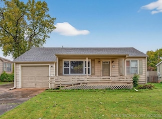 714 W Shawnee Ave, Nowata, OK 74048
