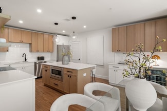 20 Audubon Way Unit 203, Canton, MA 02021