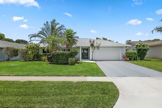 3384 Lakeview Dr, Delray Beach, FL 33445