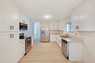 19665 Grey Mountain Rd, Adelanto, CA 92301