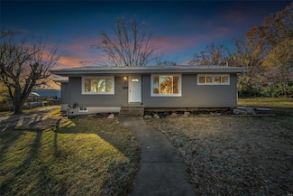 251 Buchanan Ct, Troy, MO 63379