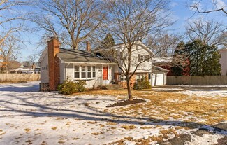 305 Reservoir Ave, Lincoln, RI 02865