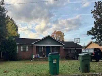 1426 E 2nd St, Tuscumbia, AL 35674