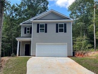 201 Candlestick Dr, Hull, GA 30646