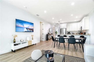 1147 Steeves Ave, Naples, FL 34104