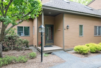 1140 Murphys Rd Unit 10B, Hartford, VT 05001