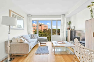 448 W 167th St Unit 4-E, New York, NY 10032