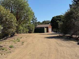 7175 Redwood Retreat Rd, Gilroy, CA 95020