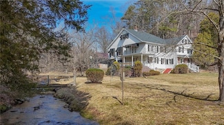 35 Cold Run Rd, New Ringgold, PA 17960