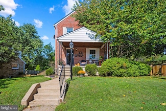 2 Park Dr, Catonsville, MD 21228