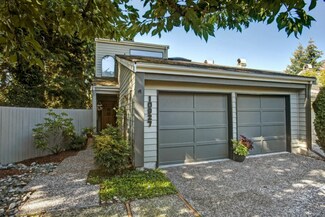 10927 NE 41st Dr, Kirkland, WA 98033