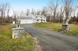 25 Wedgewood Dr, Woodbridge, CT 06525