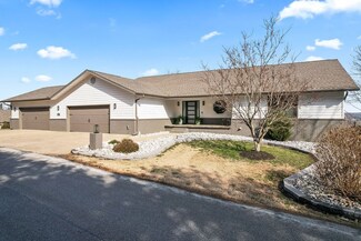 8021 Old White River Rd, Rogers, AR 72756