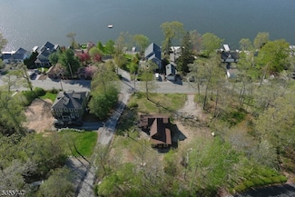 55 E Shore Culver Rd, Branchville, NJ 07826