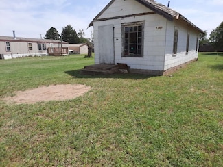 306 S Longwood Ave, Fritch, TX 79036