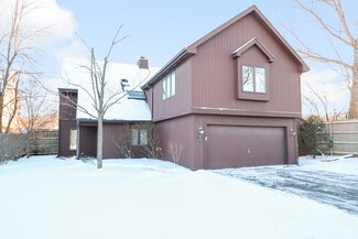 13051 Atkinson Rd, Lake Bluff, IL 60044