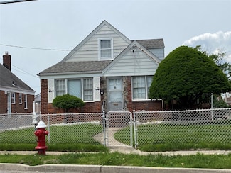 228 East Ave, Valley Stream, NY 11580