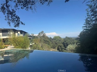 1372 Edgehill Place, Pasadena, CA 91103