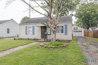 1910 Garner Ave, Oregon, OH 43616