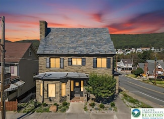 2 W Catawissa St, Nesquehoning, PA 18240