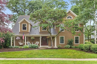 1310 Yorkshire Woods Ct, Wheaton, IL 60189