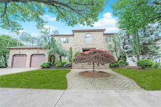 34 Burton Ave, Staten Island, NY 10309