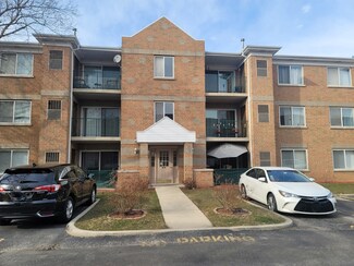 5357 N East River Rd Unit 201, Chicago, IL 60656