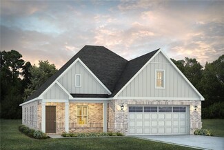 2005 Hidden Lakes Dr, Opelika, AL 36801