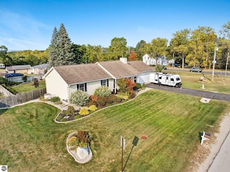 981 Napolean Way, Traverse City, MI 49696