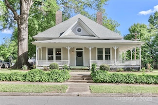 531 Walnut St, Statesville, NC 28677
