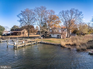 962 Main St, Deale, MD 20751