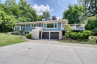 915 Marianne Terrace, Lake Geneva, WI 53147