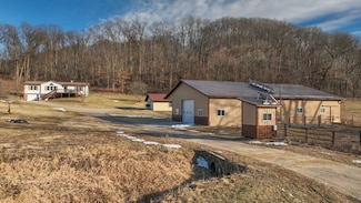 27325 Munz Dr, Lone Rock, WI 53556