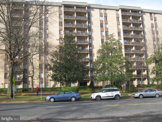 3100 S Manchester St Unit 208, Falls Church, VA 22044