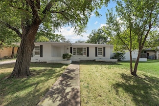 2416 Lake Air Dr, Waco, TX 76710