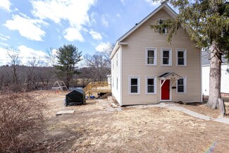 526 Douglas St, Manchester, NH 03102