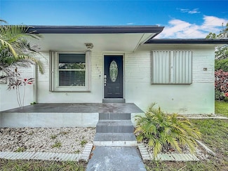 6464 Mcclellan St, Hollywood, FL 33024