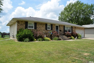 914 Jamie Ln, Macomb, IL 61455