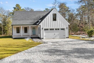 294 Mashpee Neck Rd, Mashpee, MA 02649