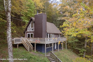 6 Clearview Rd, Hunter, NY 12442