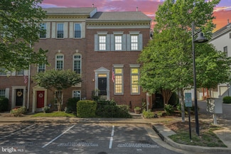 2410 Garnett Dr, Alexandria, VA 22311