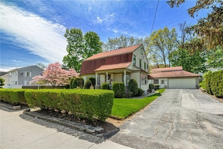 90 Putnam Pike, Johnston, RI 02919