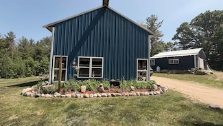887 W M 61 Ave, Harrison, MI 48625
